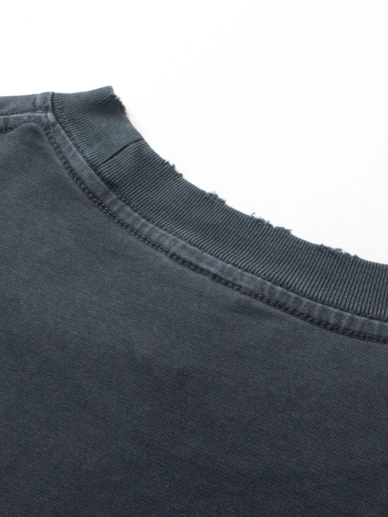 Men's Distressed Round Neck Short Sleeve T-Shirt