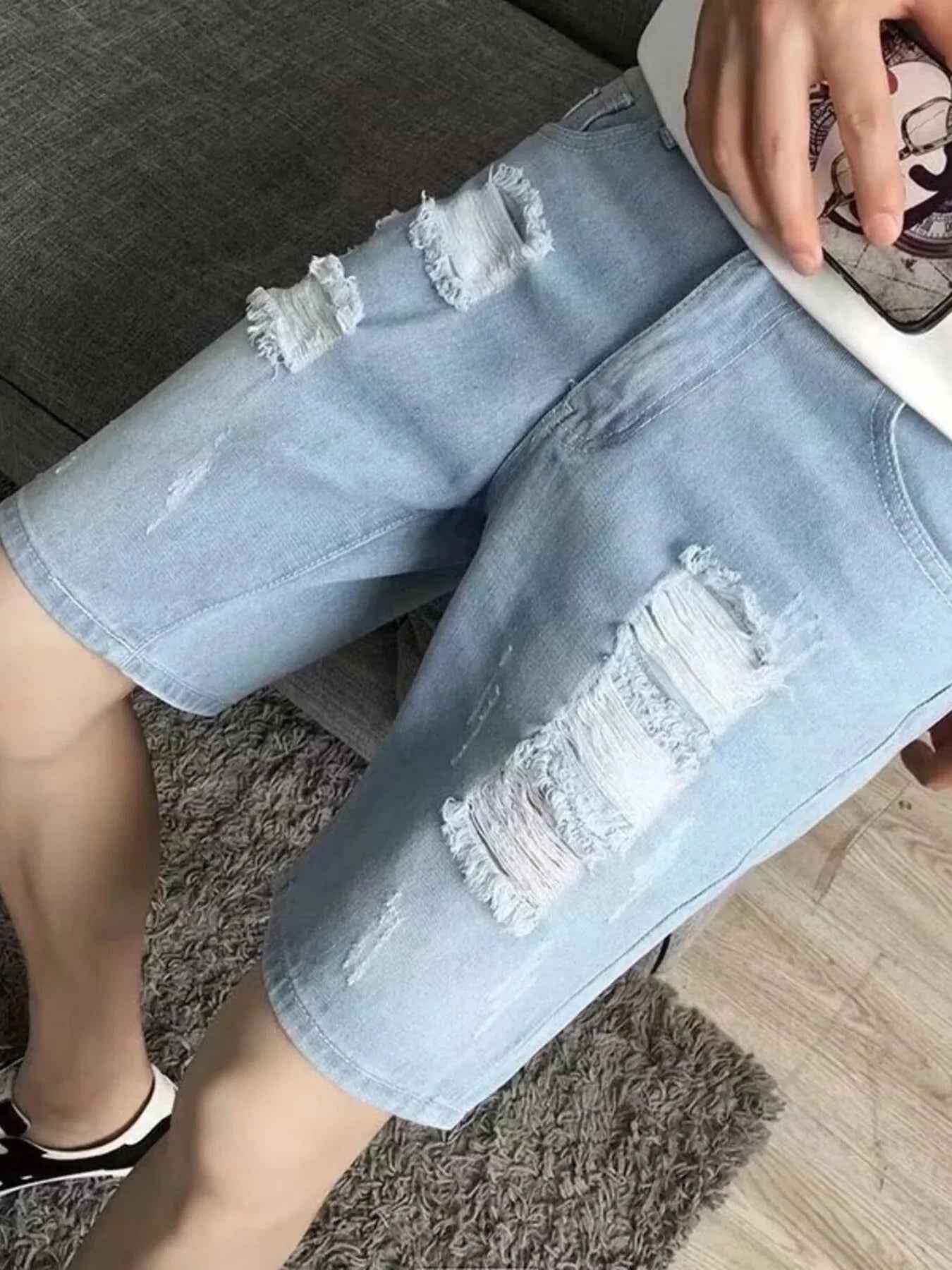 Men's Distressed Wash Denim Shorts