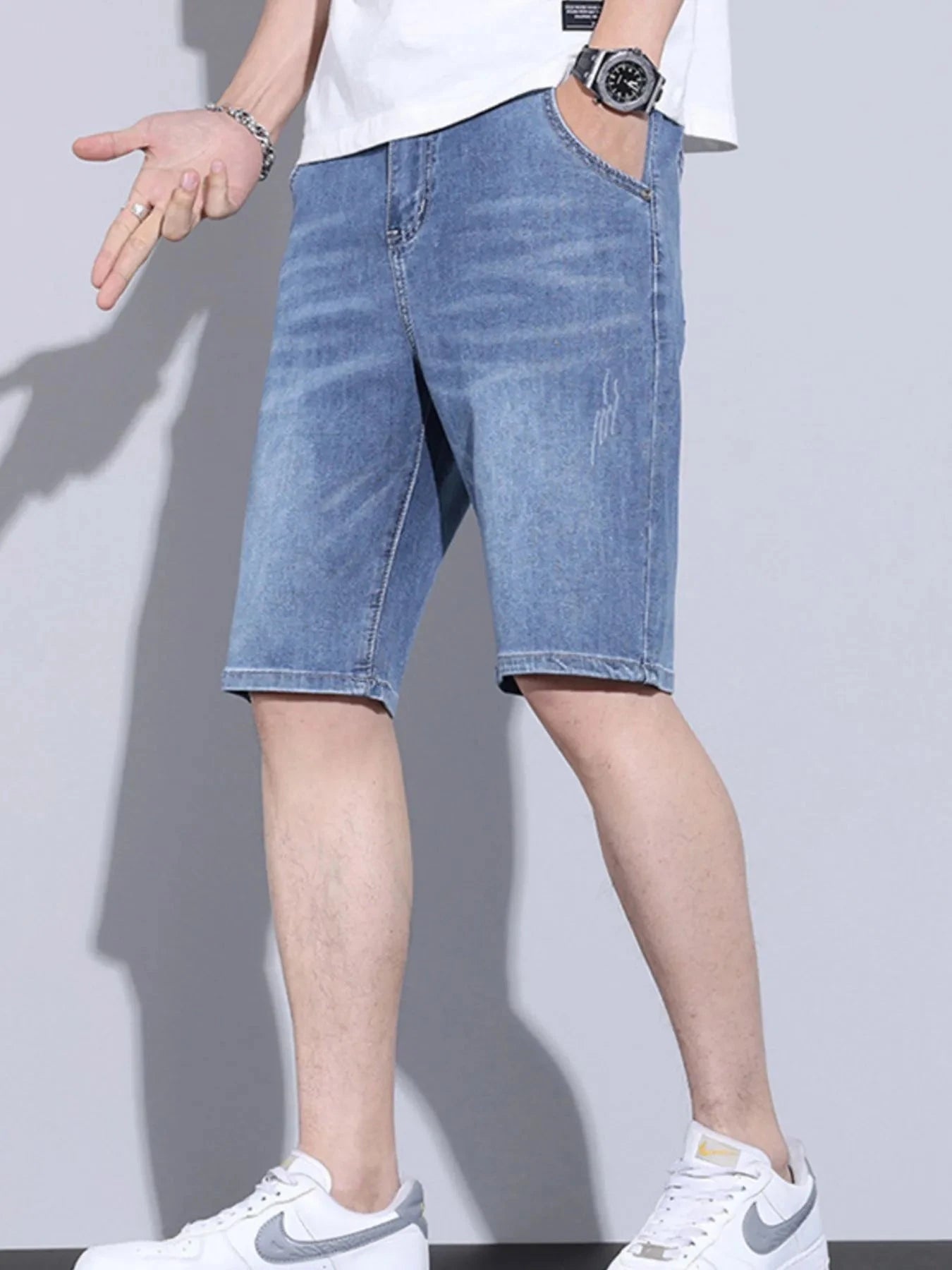 Men's Pocketed Wash Denim Shorts