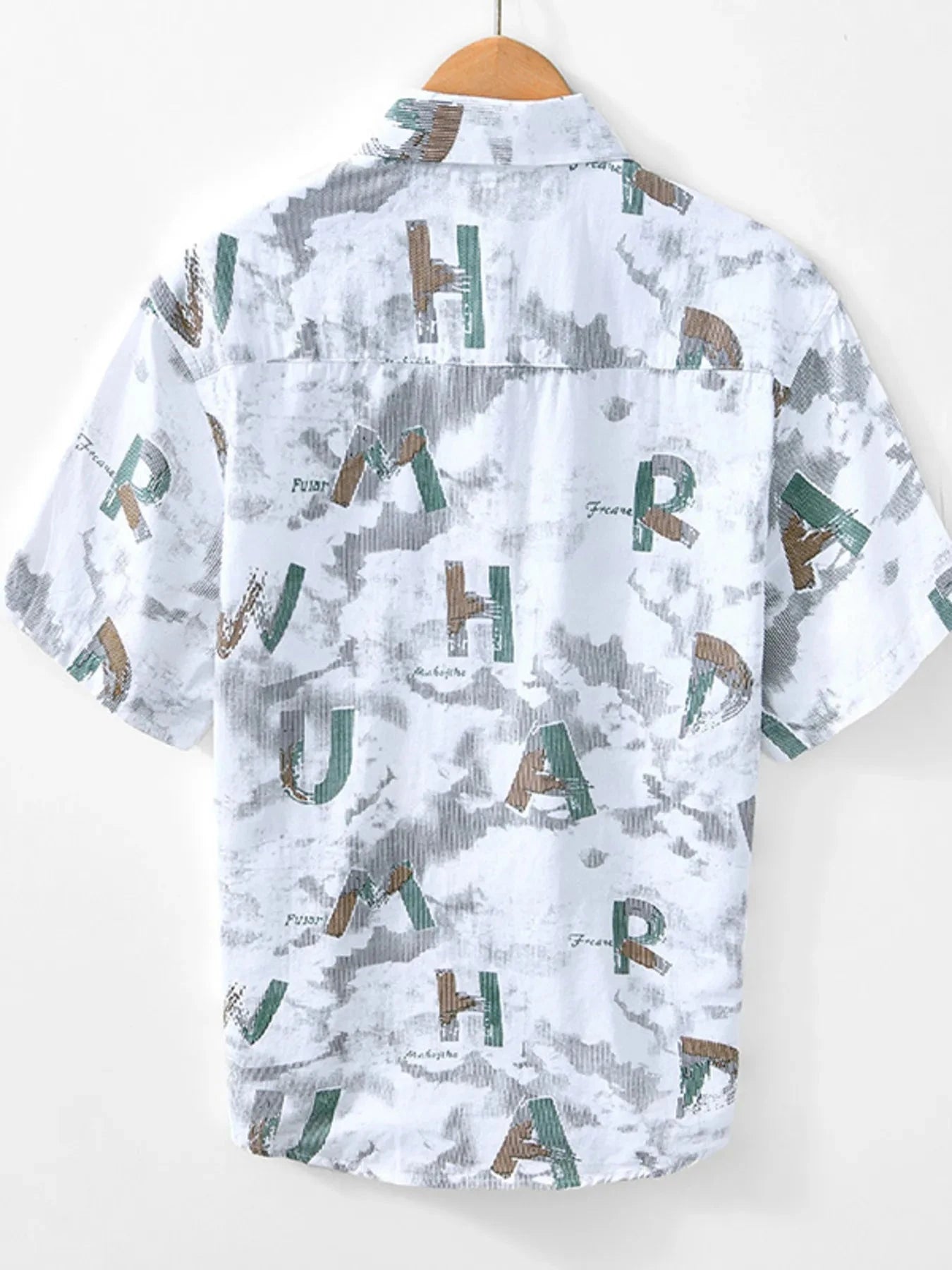 Men's Printed Button Up Short Sleeve Shirt