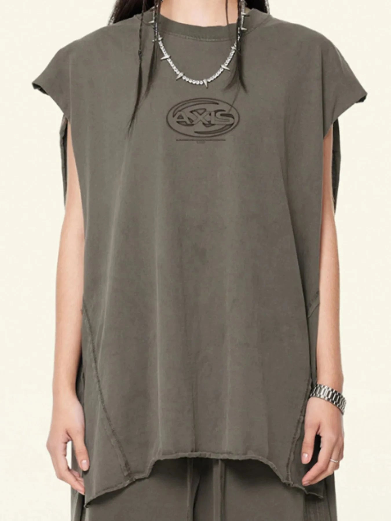 Men's Round Neck Tank Brown / S