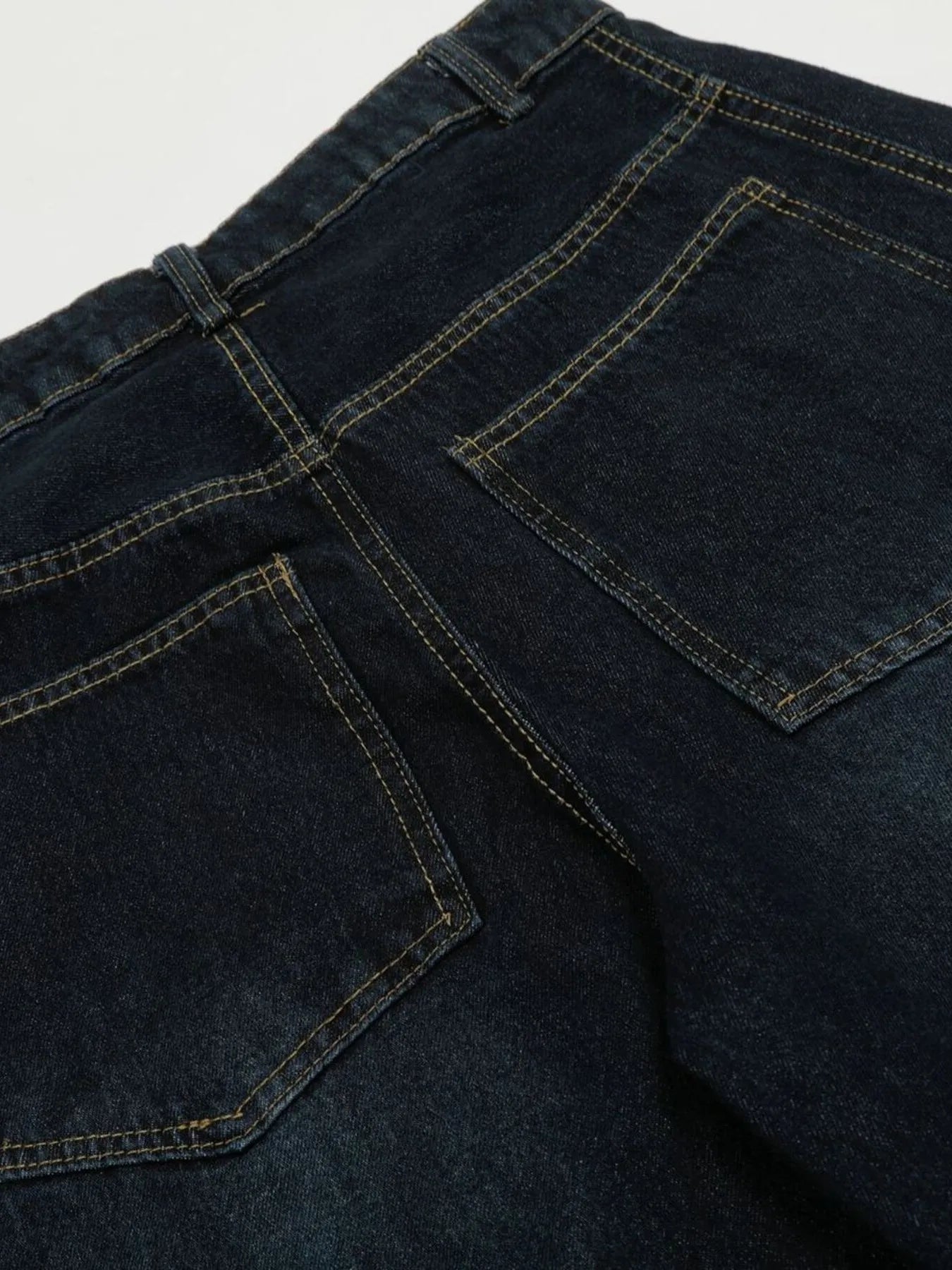 Men's Washed Seam Detail Curved Jeans
