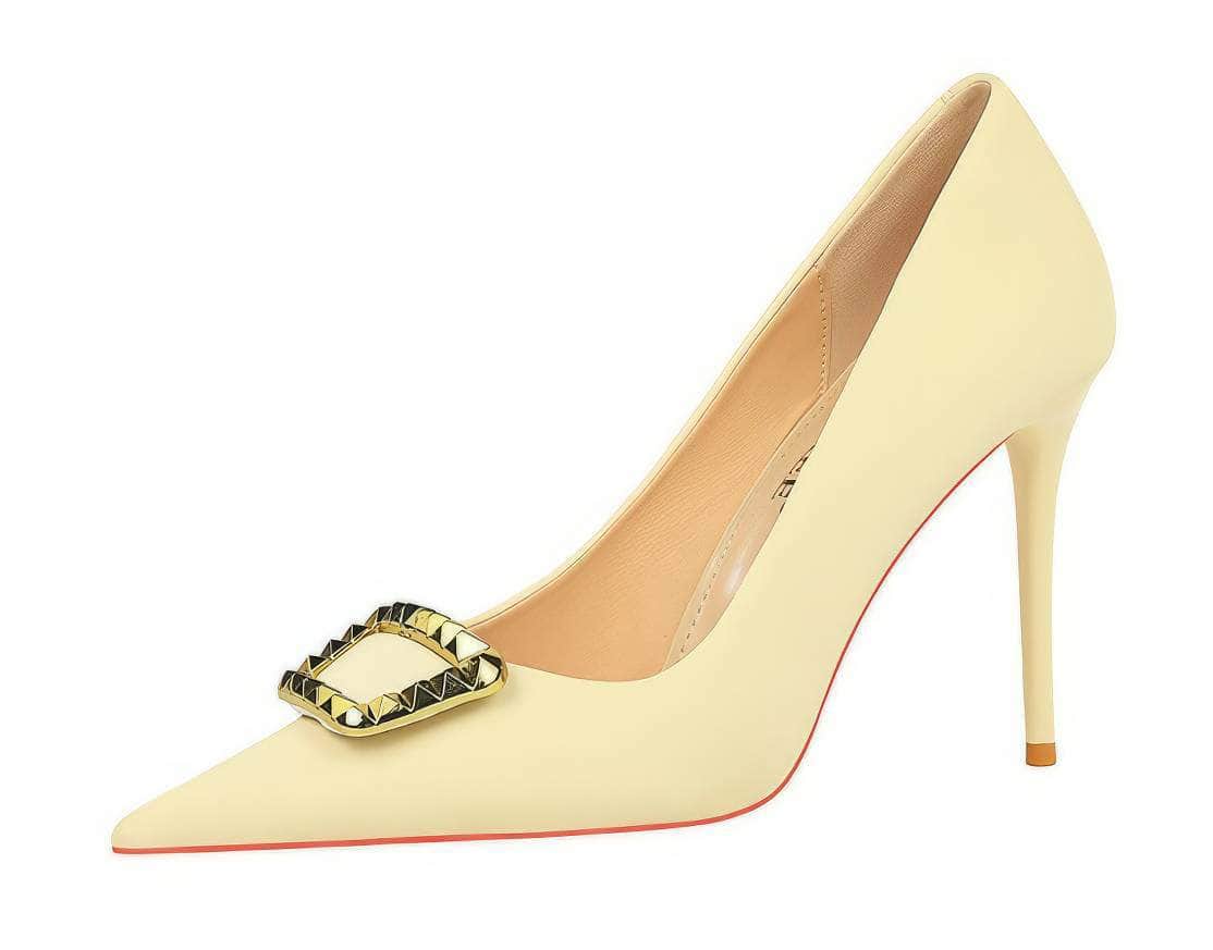 Metal Buckle Detail Suede Court Heels EU 33 / Ivory / 10CM