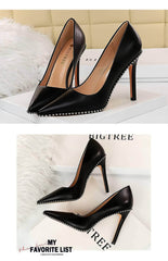 Metallic Bead Detailed Court Stilettos