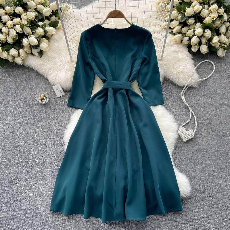 Mid-Sleeve Floral Embroidered Vintage Midi Dress