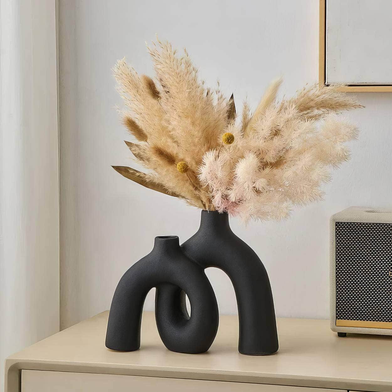 Modern Decorative Vases: Wedding & Office Decoration, Cute Room Decor, Ceramic Vase for Dried Flowers