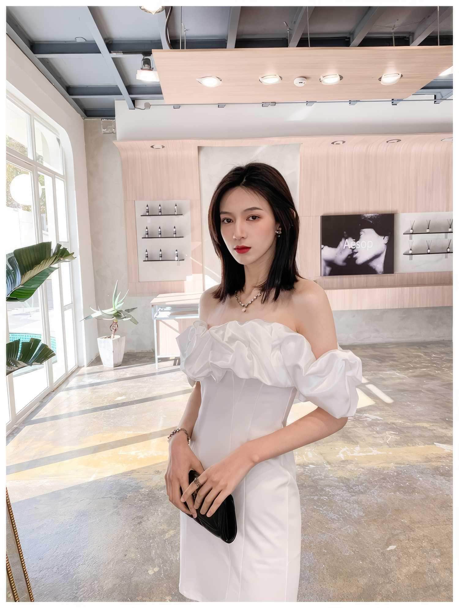 Off-Shoulder Short Sleeve Frill Mini Dress