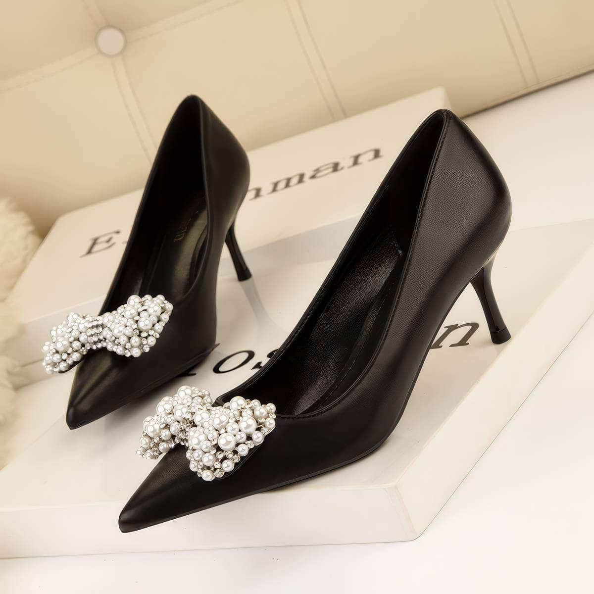 Pearl Bow Detailed Stiletto Pumps