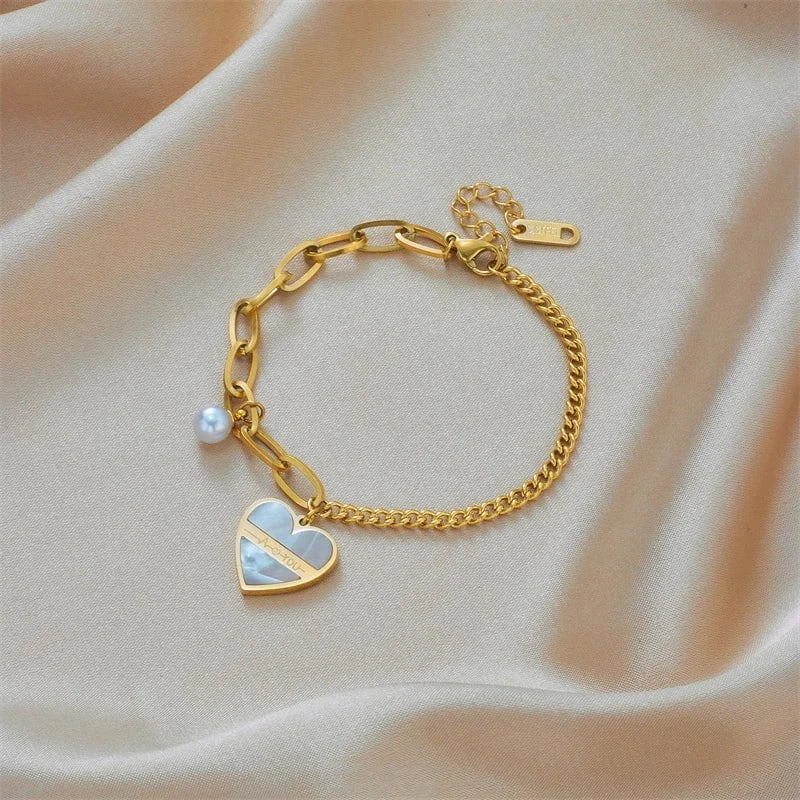 Pearl Love Heart Charm Bracelet B673
