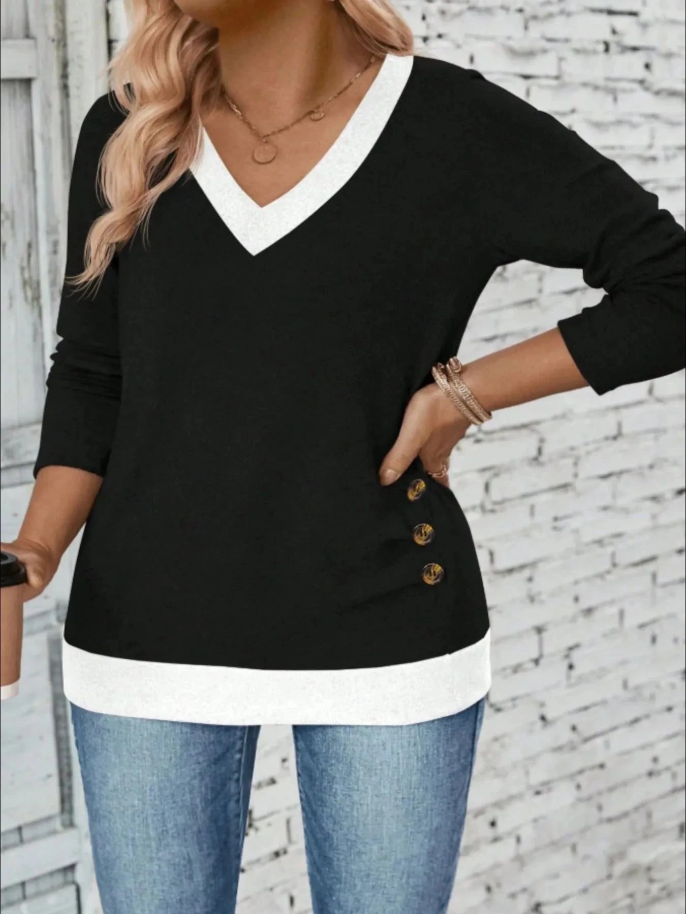 Plus Size V-Neck Contrast Trim T-Shirt