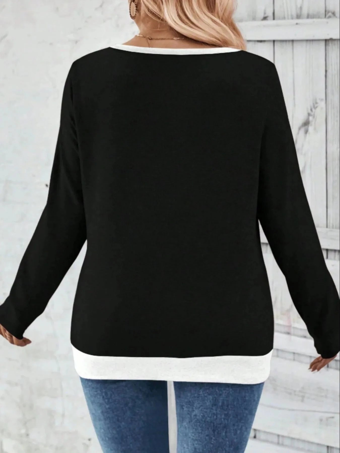 Plus Size V-Neck Contrast Trim T-Shirt