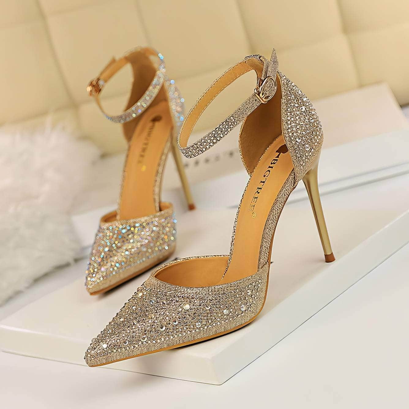 Pointed Toes Crystal Embellished Ankle Strap Stilettos EU 33 / Gold / 10CM