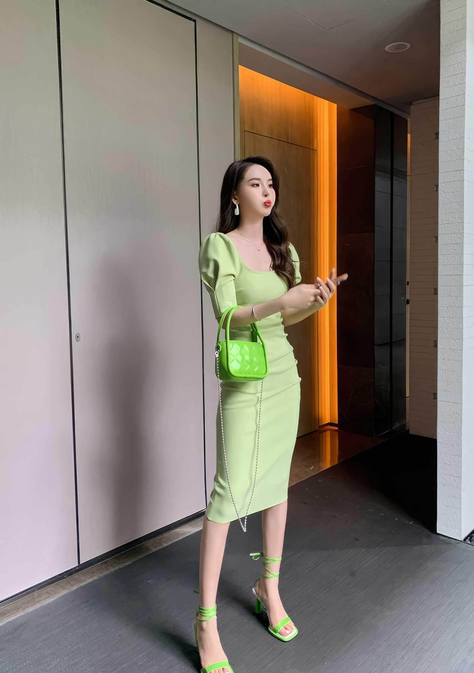 Puff Sleeve Pleated Midi Cocktail Dress