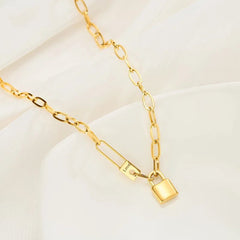 Retro Fashion Love Lock Pendant Necklace N937 / 45cm