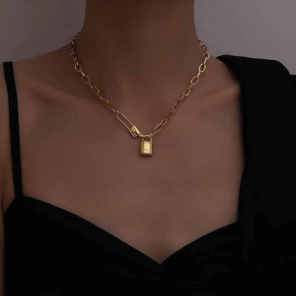 Retro Fashion Love Lock Pendant Necklace N937 / 45cm