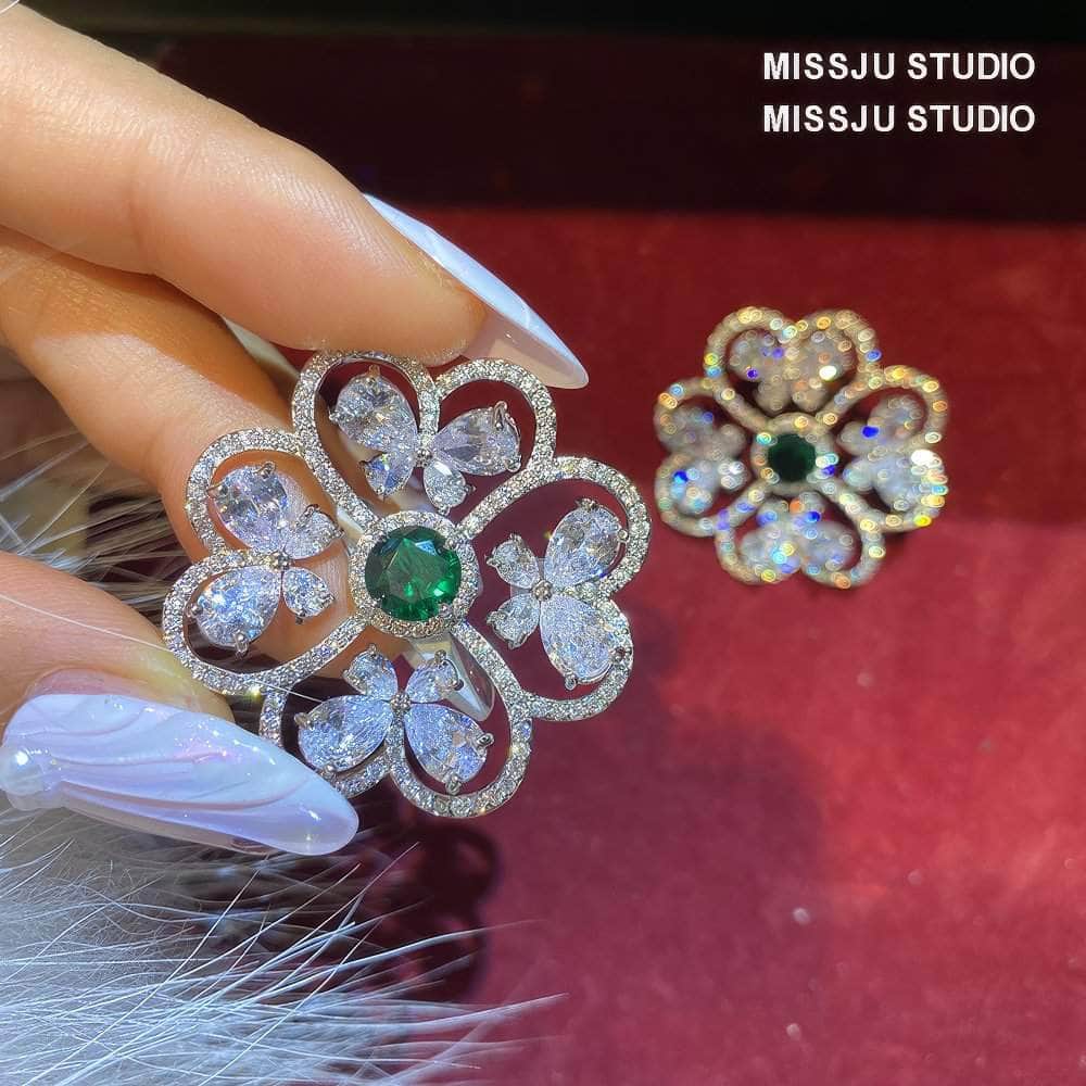 Rhinestone Inlaid Emerald Stone Round Earrings Green