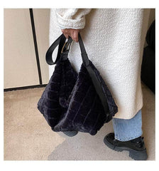 Rhombus Pattern Shoulder Bag