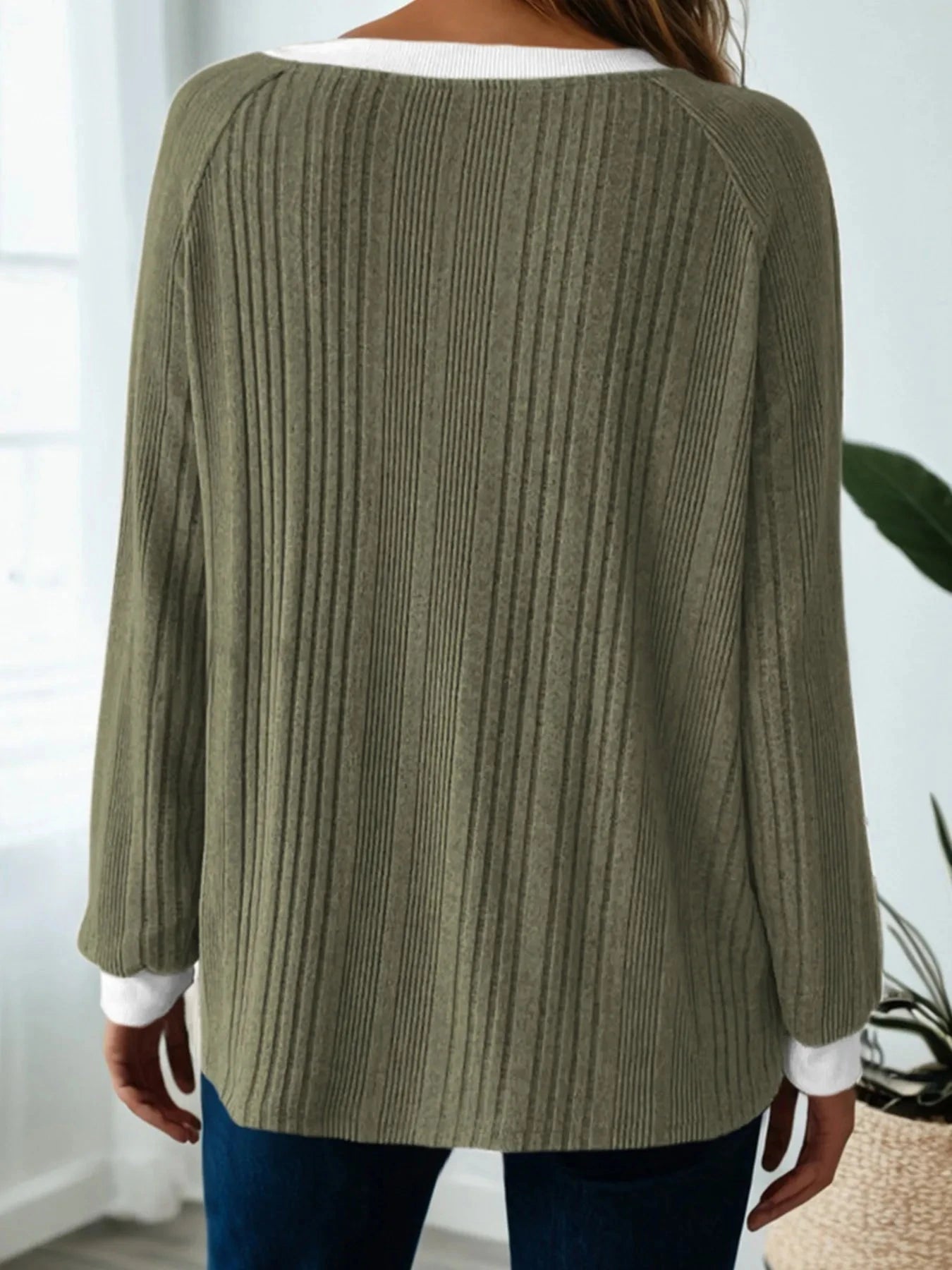 Ribbed Contrast Cuffed Round Neck Long Sleeve T Shirt