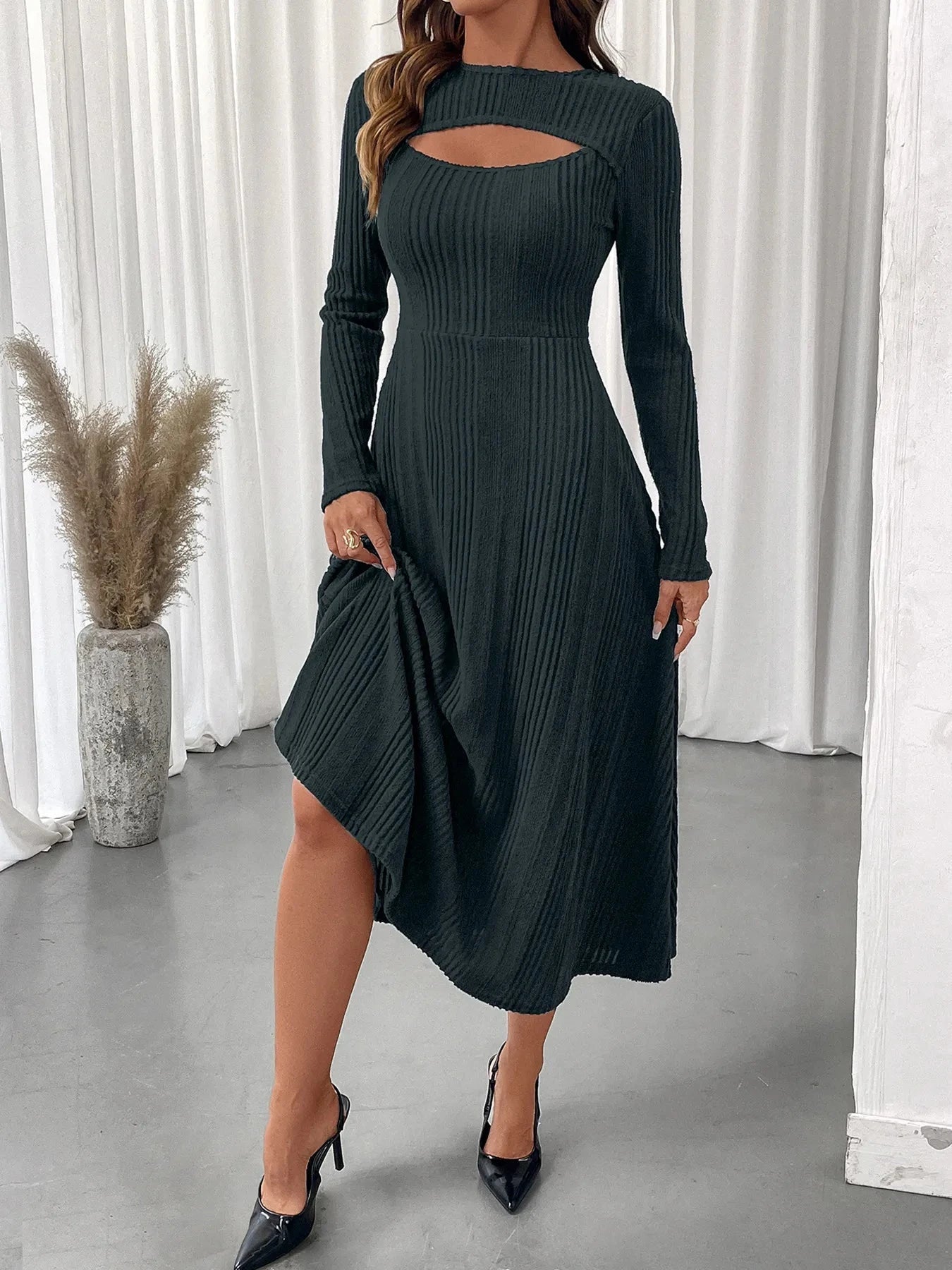 Ribbed Knit Cutout Long Sleeve Midi Dress Black Forest / S