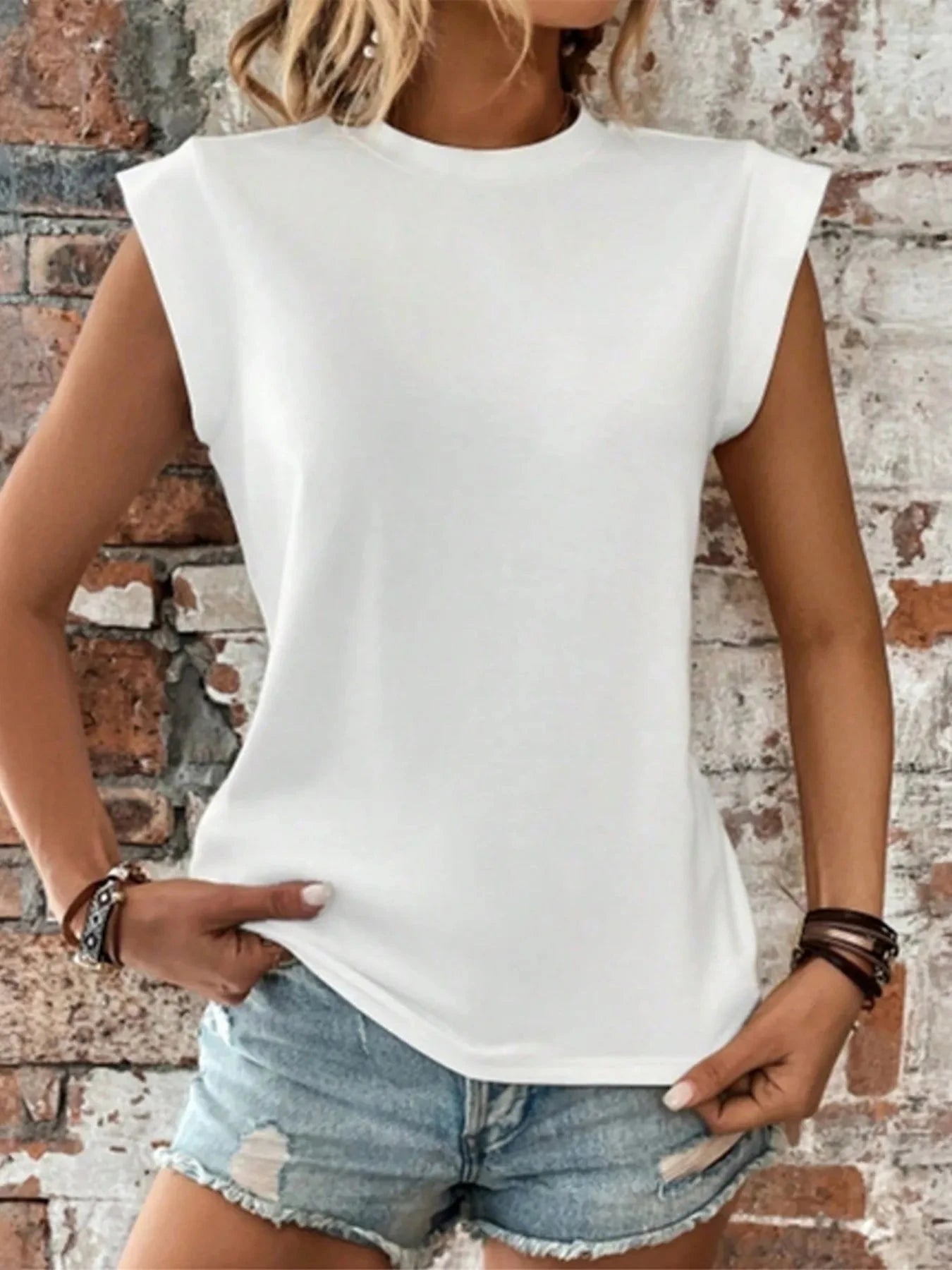 Round Neck Solid Color Top