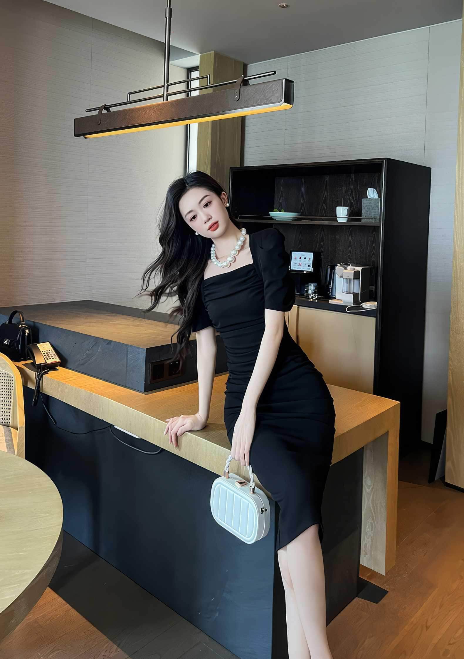 Ruched Puff Sleeves Midi Dress