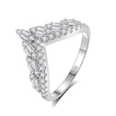 S925 Sterling Silver Curved V-Shape Lab Diamond Band Ring 6 US / White Crystal