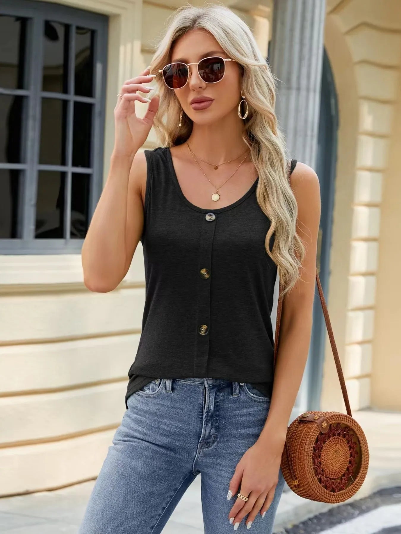 Scoop Neck Casual Tank Top