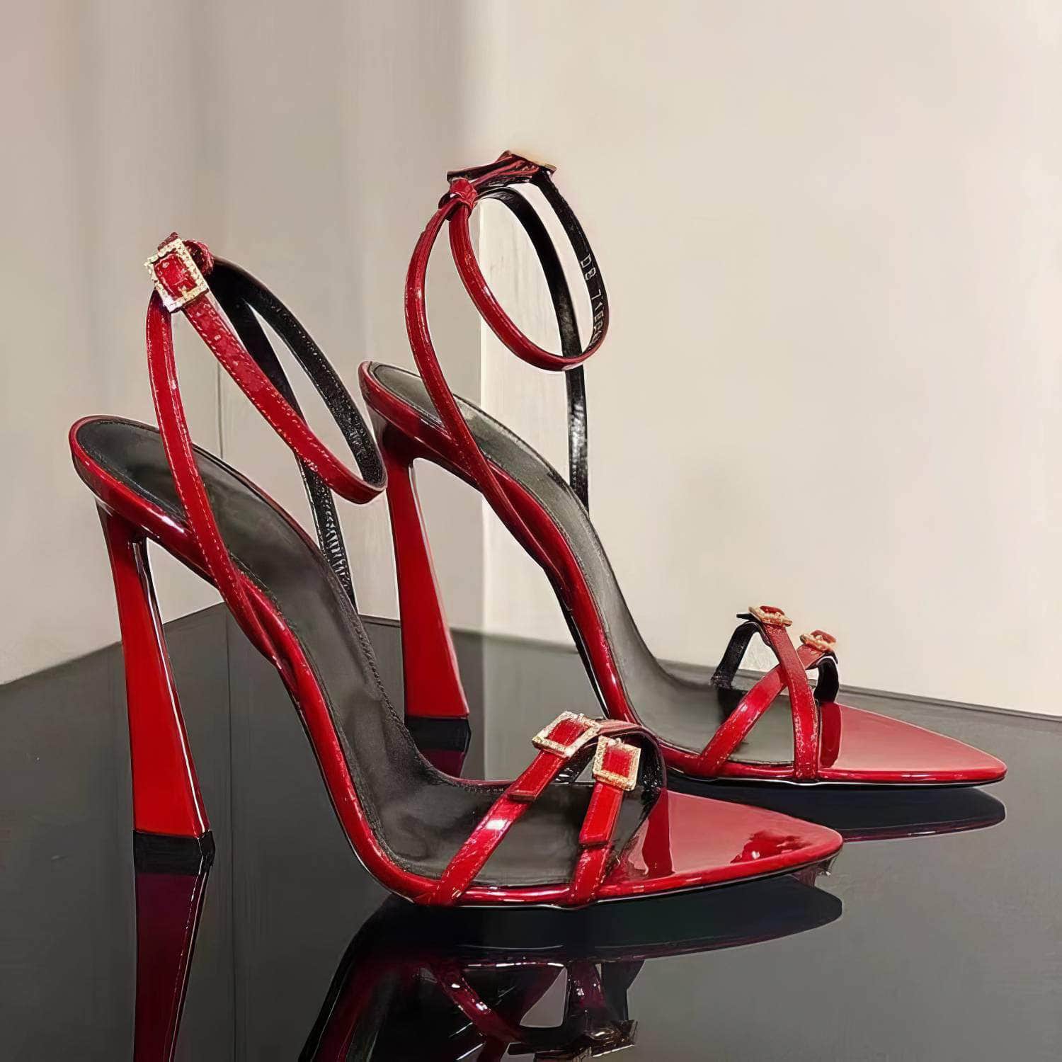 Sexy Crossed Strap Pointed Toe Heels
