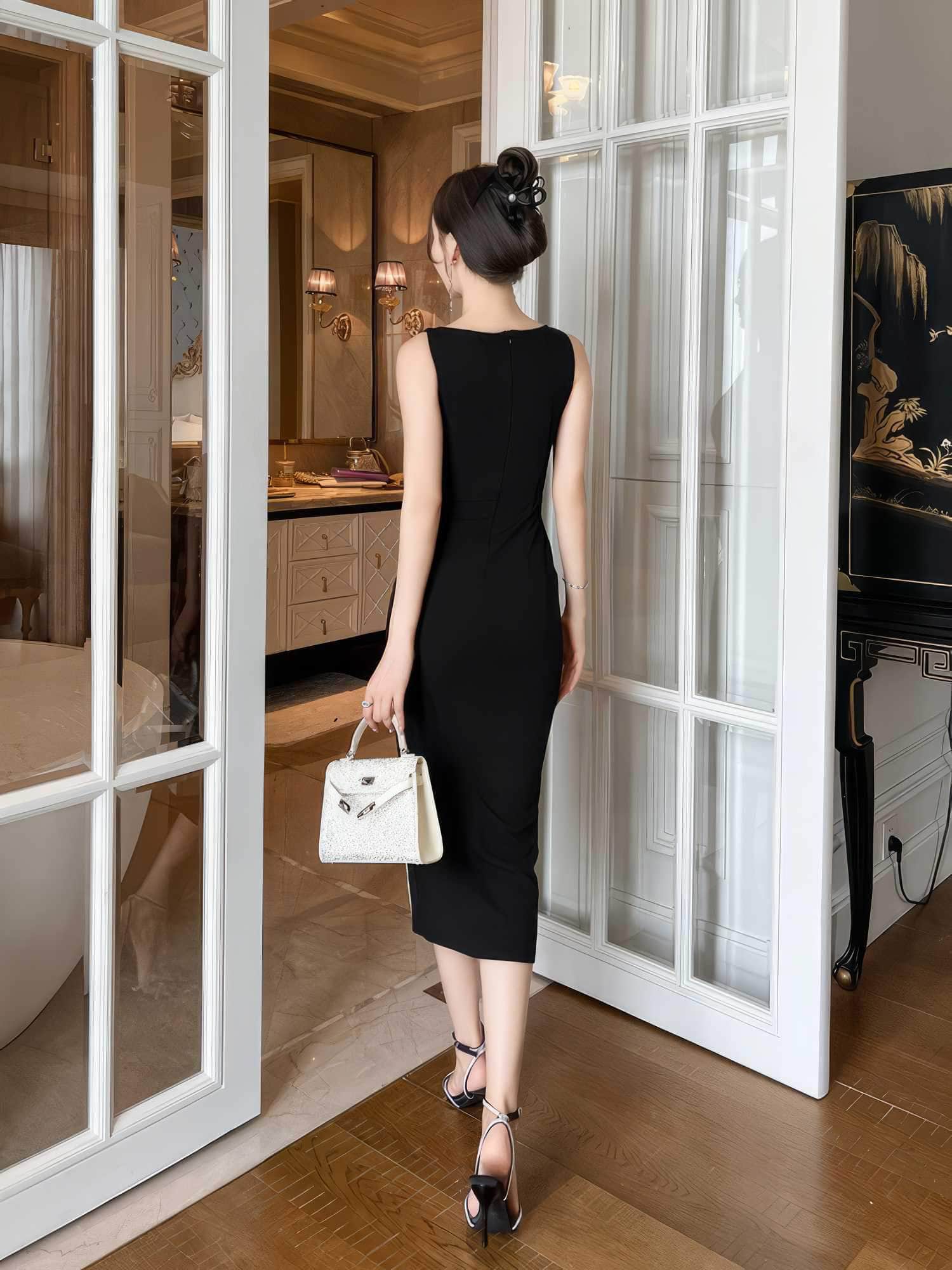 Sleeveless Contrast Stitch Midi Dress