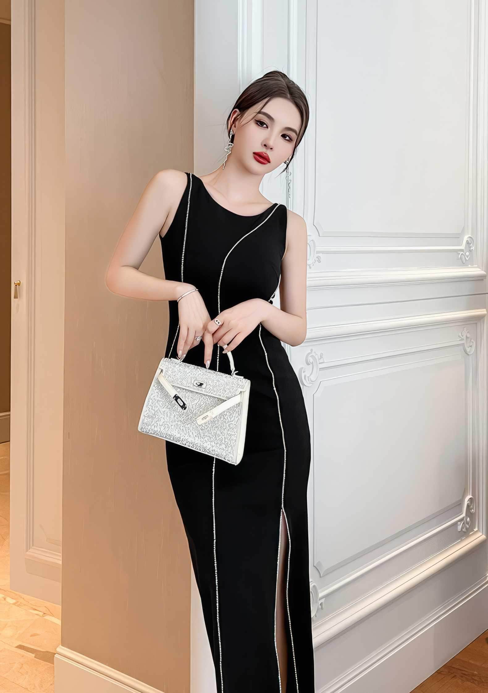 Sleeveless Contrast Stitch Midi Dress