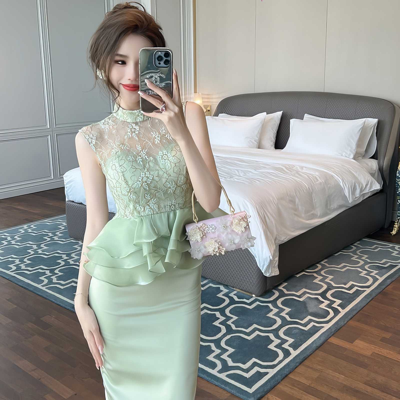 Sleeveless Halter Neck Ruffled Peplum Dress