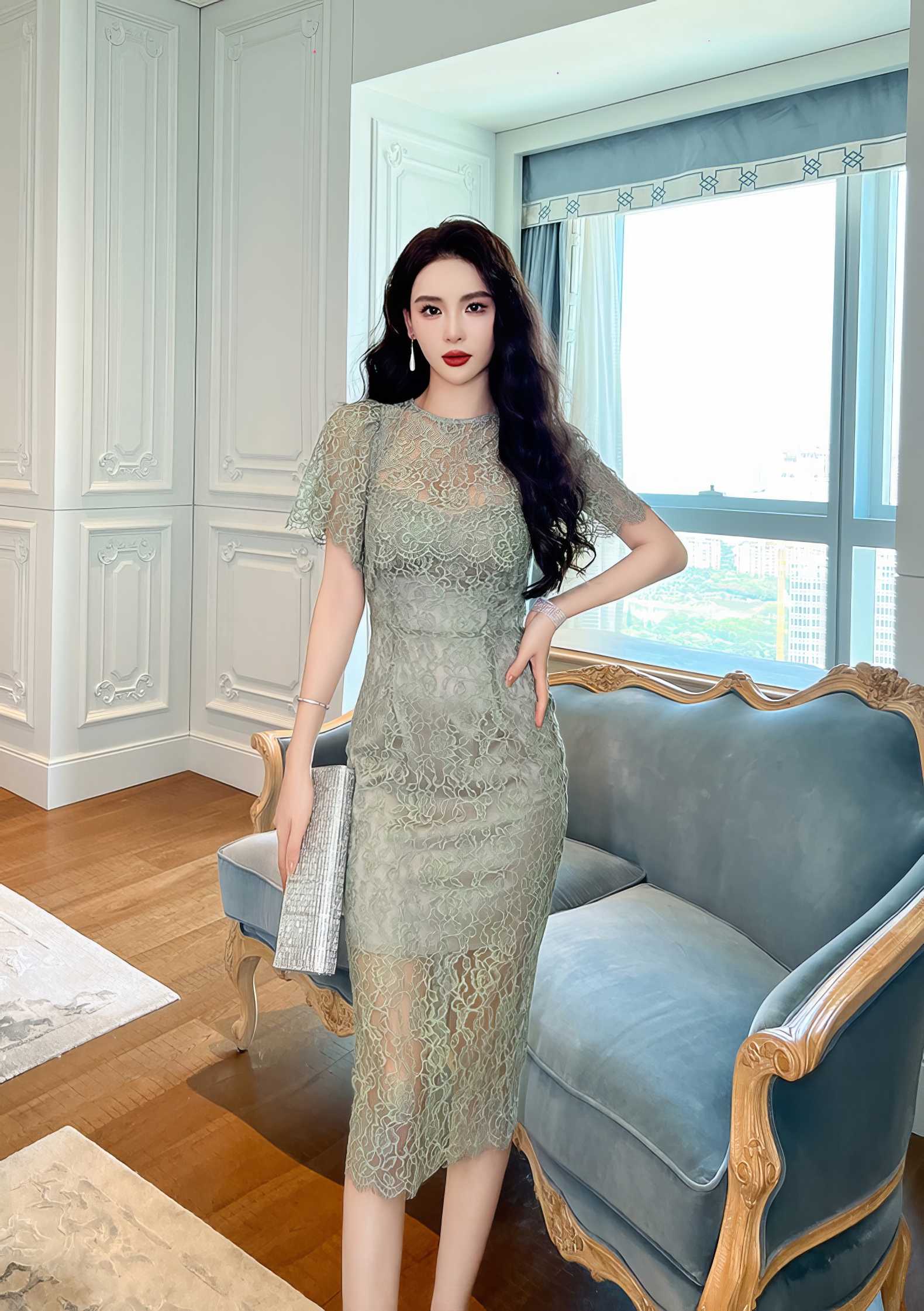 Slim Fit Lace Detailed Midi Dress