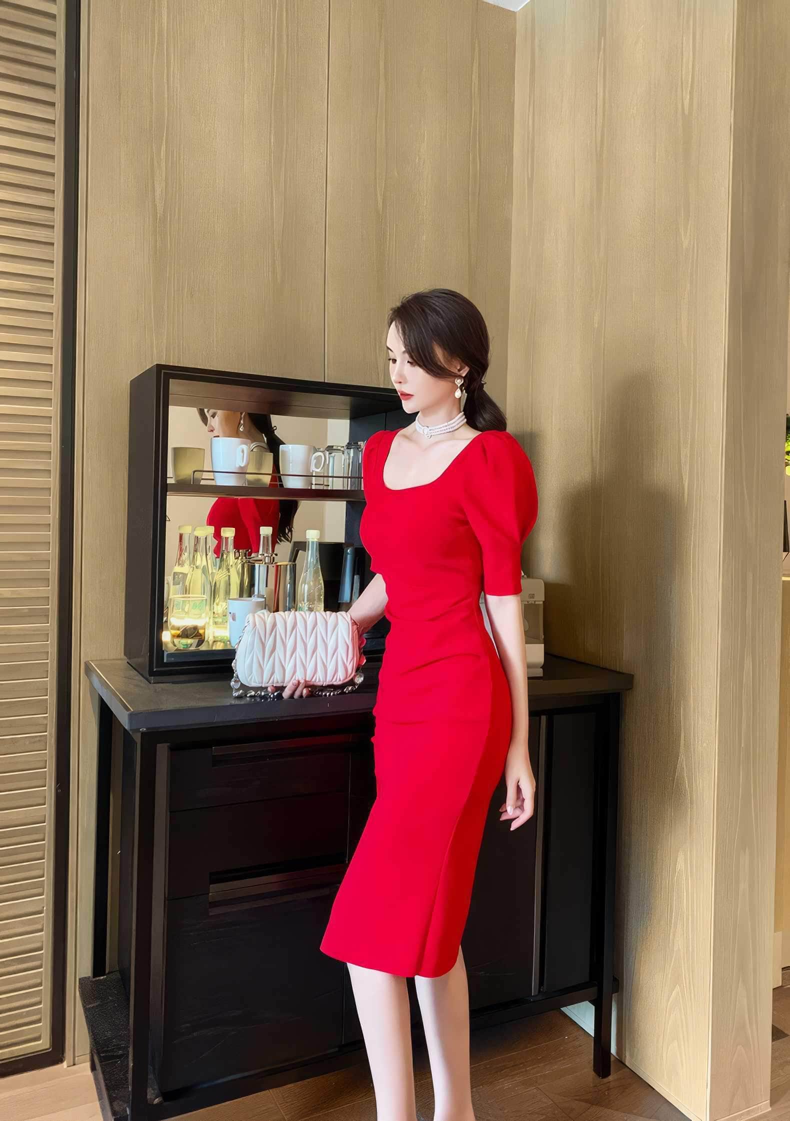 Slimfit Puff Sleeves Cocktail Midi Dress