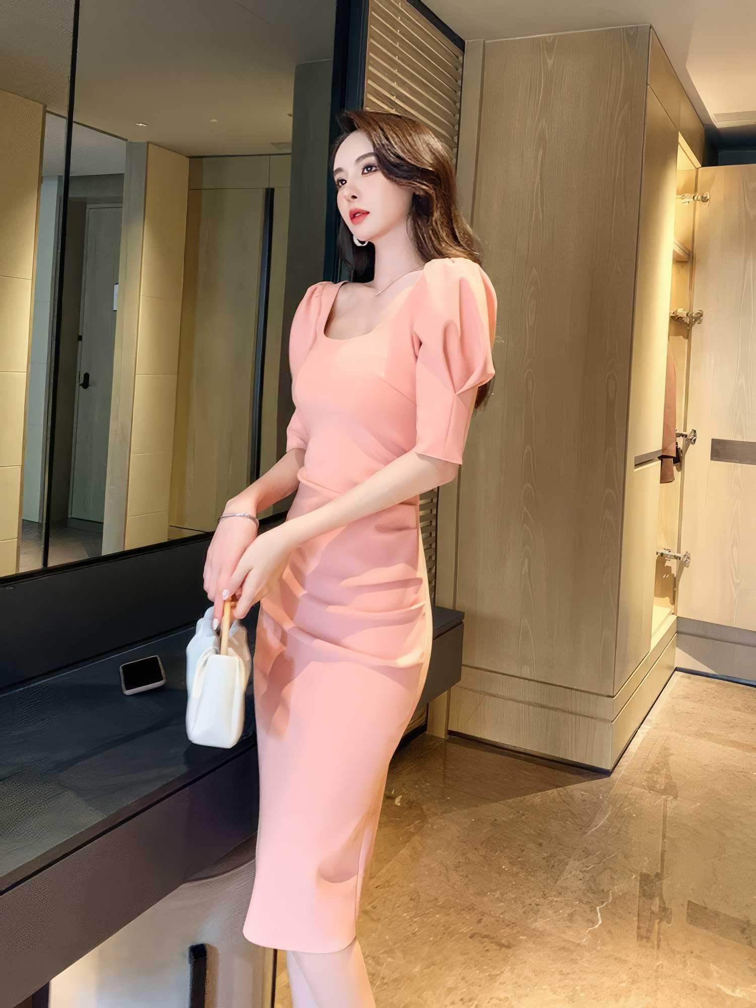 Slimfit Puff Sleeves Cocktail Midi Dress