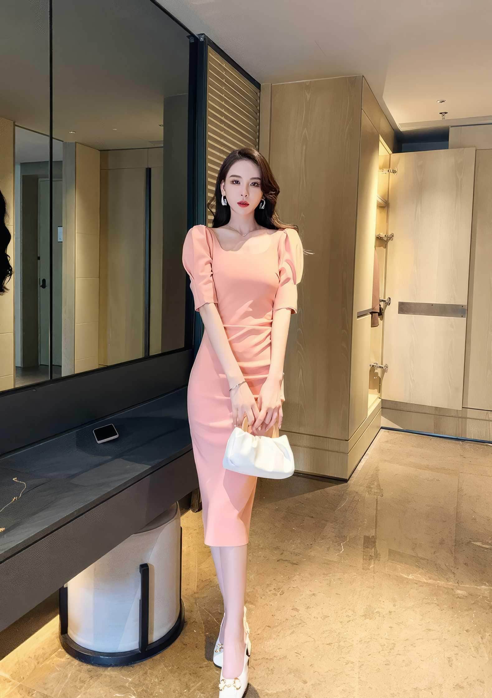 Slimfit Puff Sleeves Cocktail Midi Dress