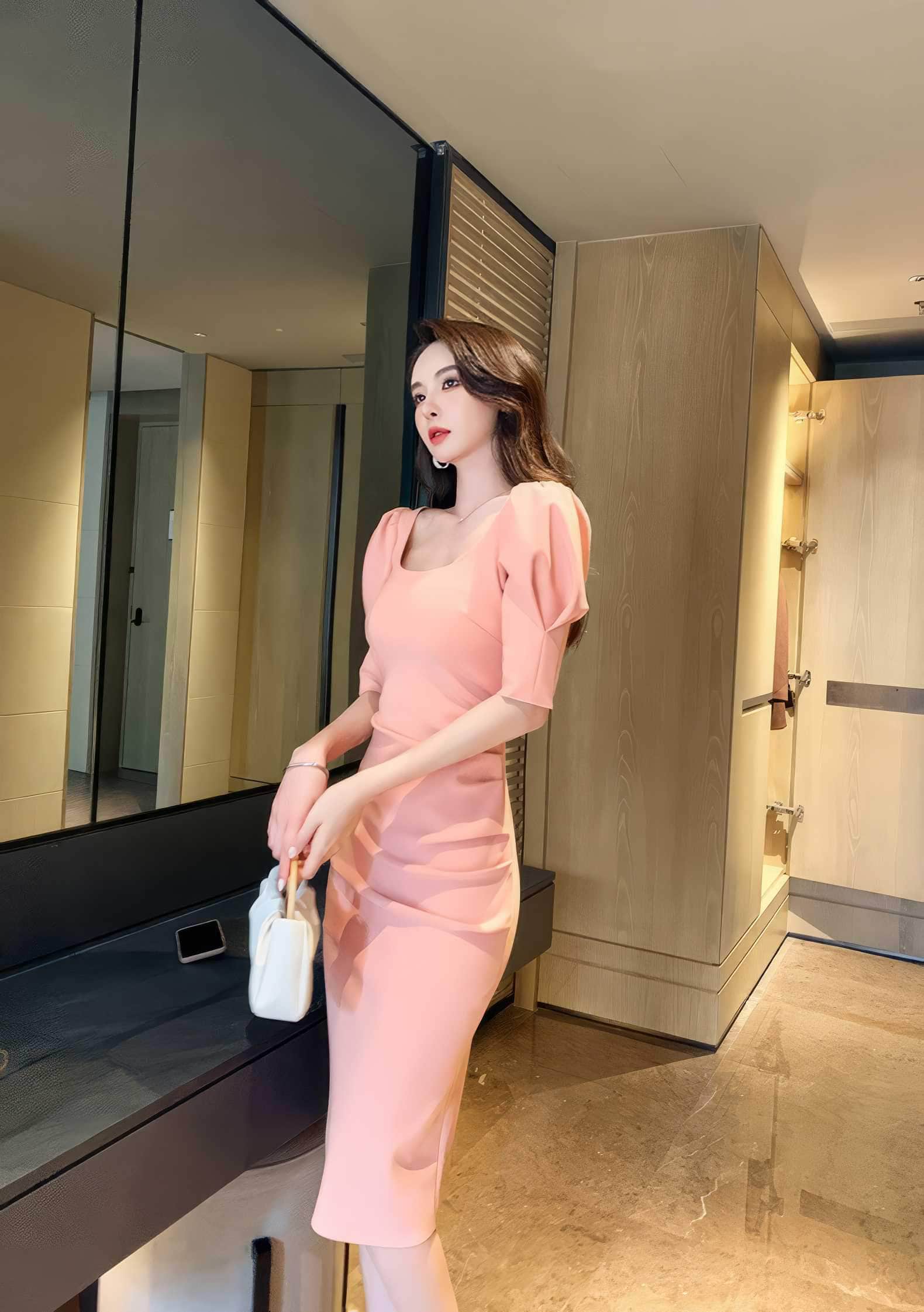 Slimfit Puff Sleeves Cocktail Midi Dress