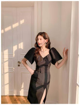 Sweetheart Neckline Angel Sleeves Midi Dress S / Black