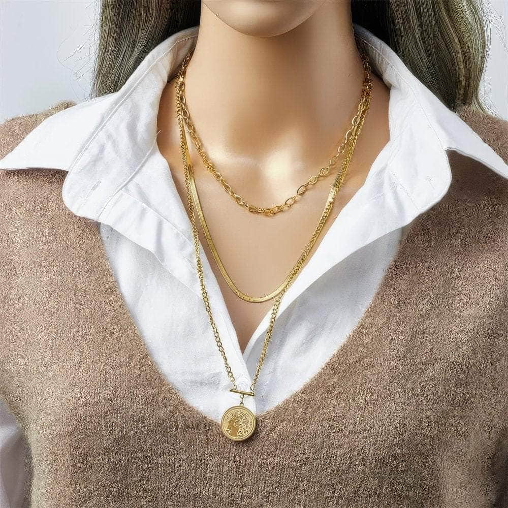 Three-tiered Round Brand Pendant Necklace N929 / 45cm