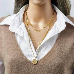 Three-tiered Round Brand Pendant Necklace N929 / 45cm