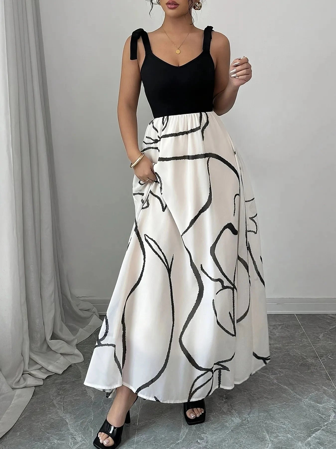 Tie Shoulder V-Neck Maxi Dress Black/White / S