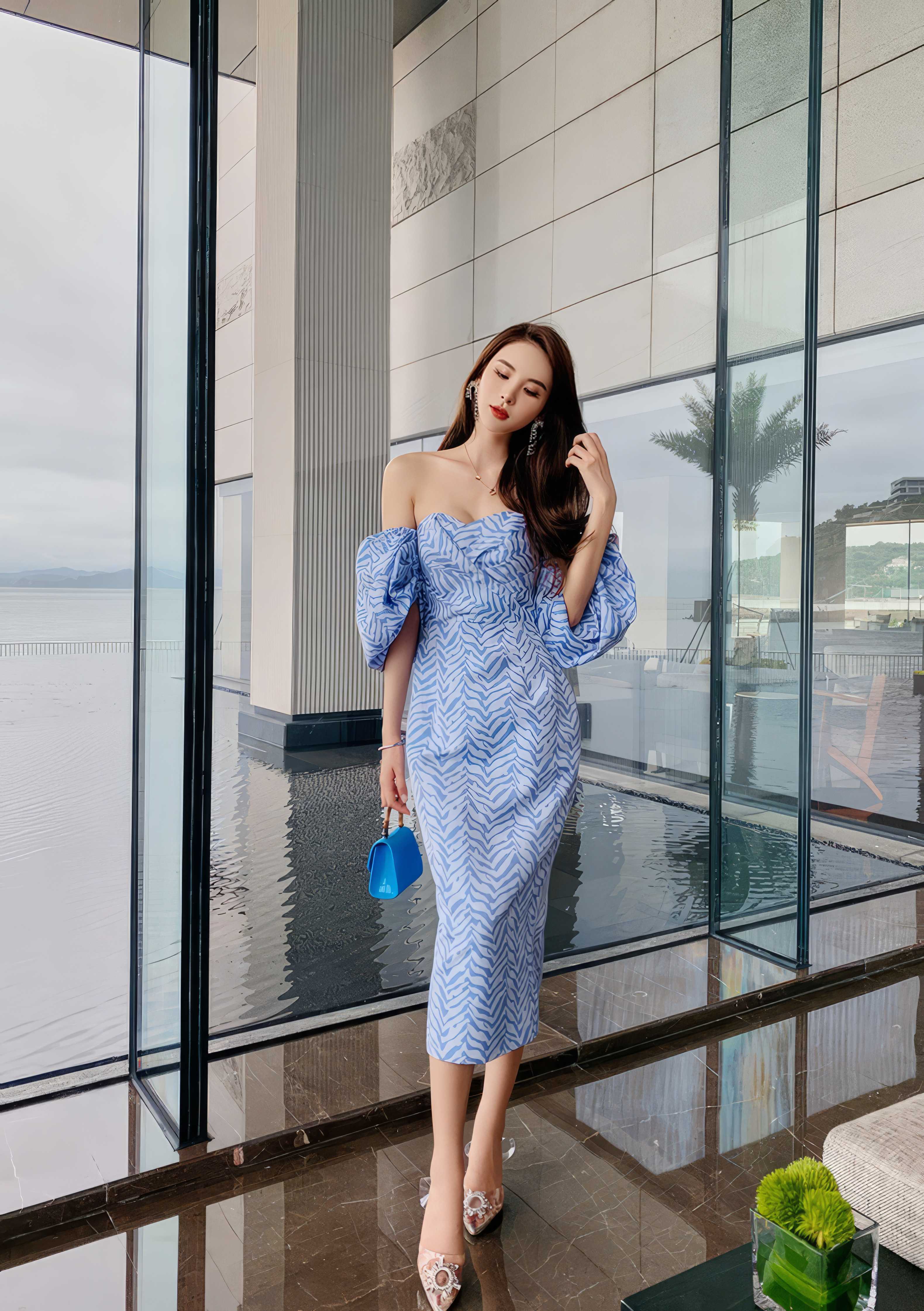 Tube Pleated Off-Shoulder Puff Sleeve Dress S / Blue