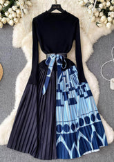 Two-Toned Long Sleeves Pleated Sweater Dress S / Blue / With Belt