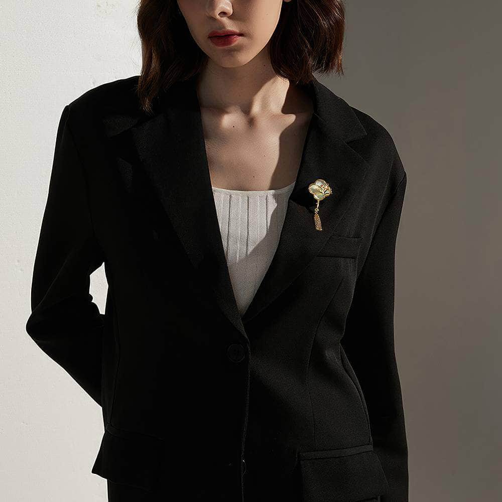 Vintage White Floral Gold Tassel Brooch Gold