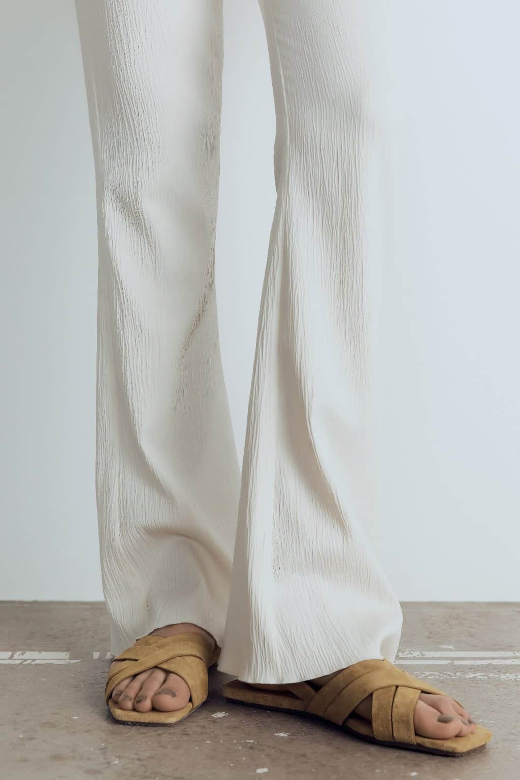 Women's Black Leather Crisscross Slingback Flat Sandals