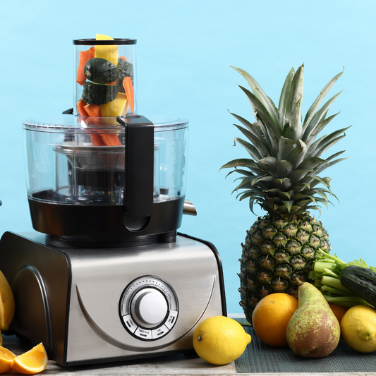 Juicer vs. Blender - Choosing Your Kitchen Champion