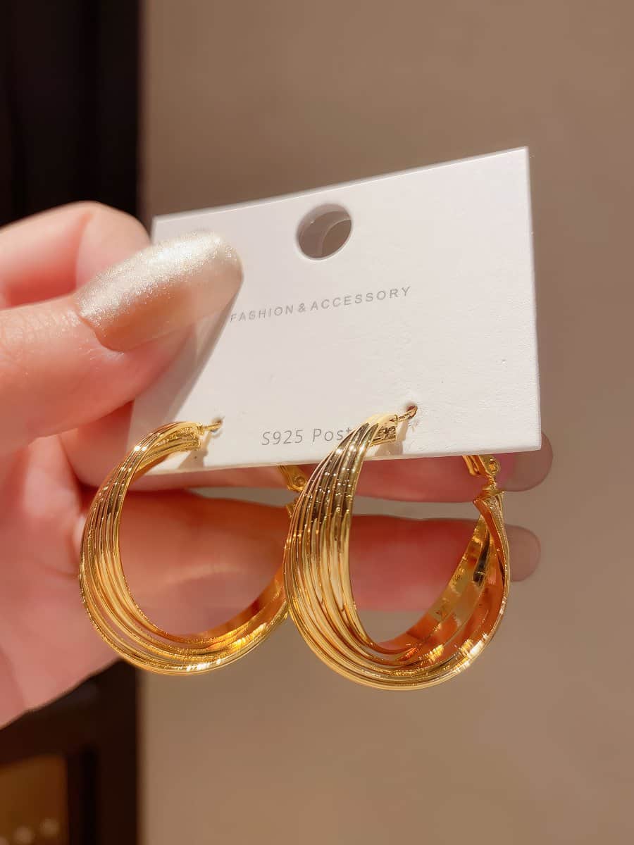 14k Gold Tone Ribbed Hoop Earrings