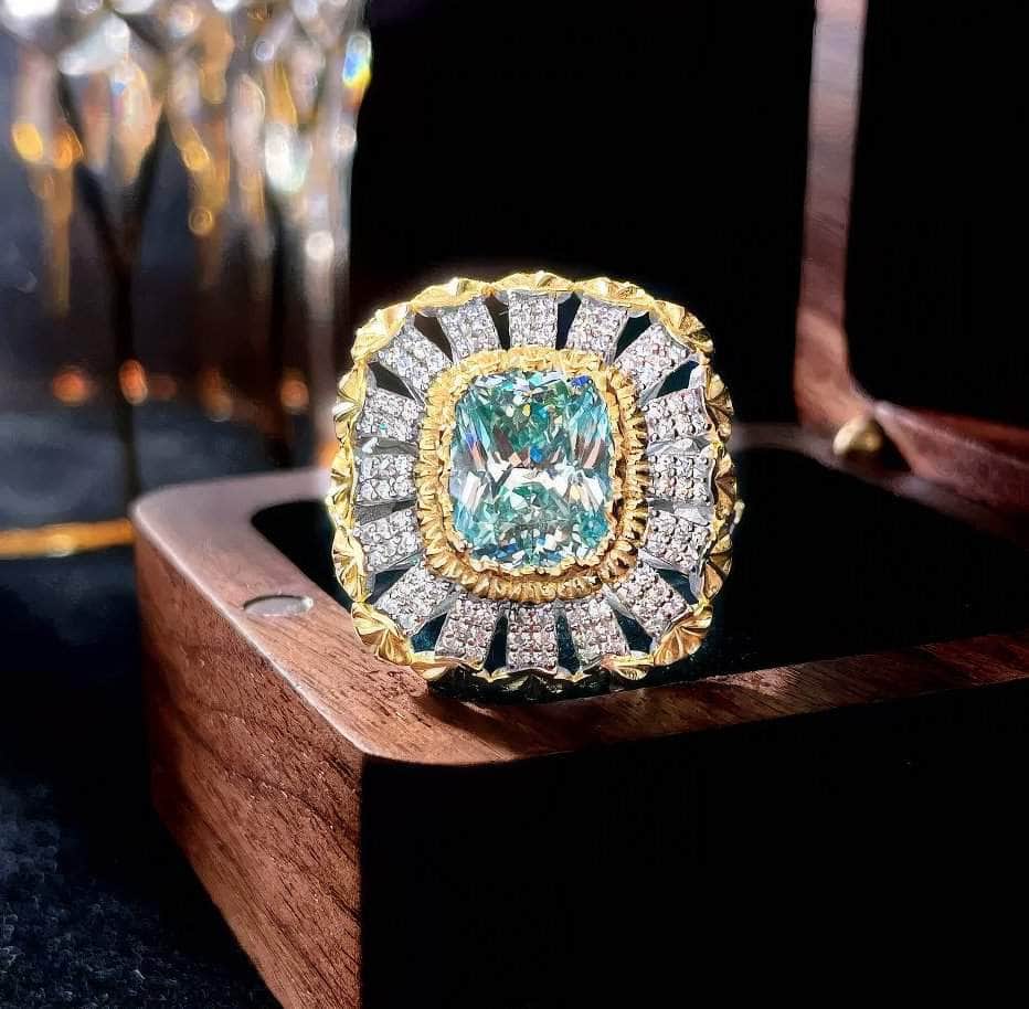 18k Gold Lab Simulated Diamond Gemstone Baroque Ring