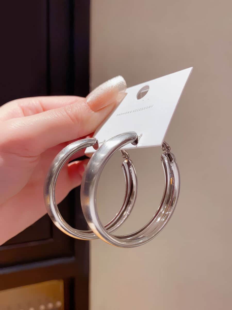 18k White Gold Chunky Hoop Earrings