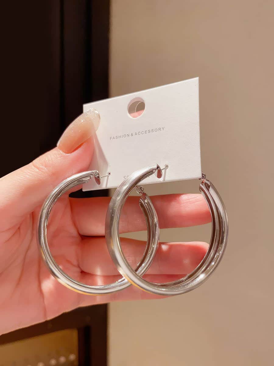 18k White Gold Chunky Hoop Earrings
