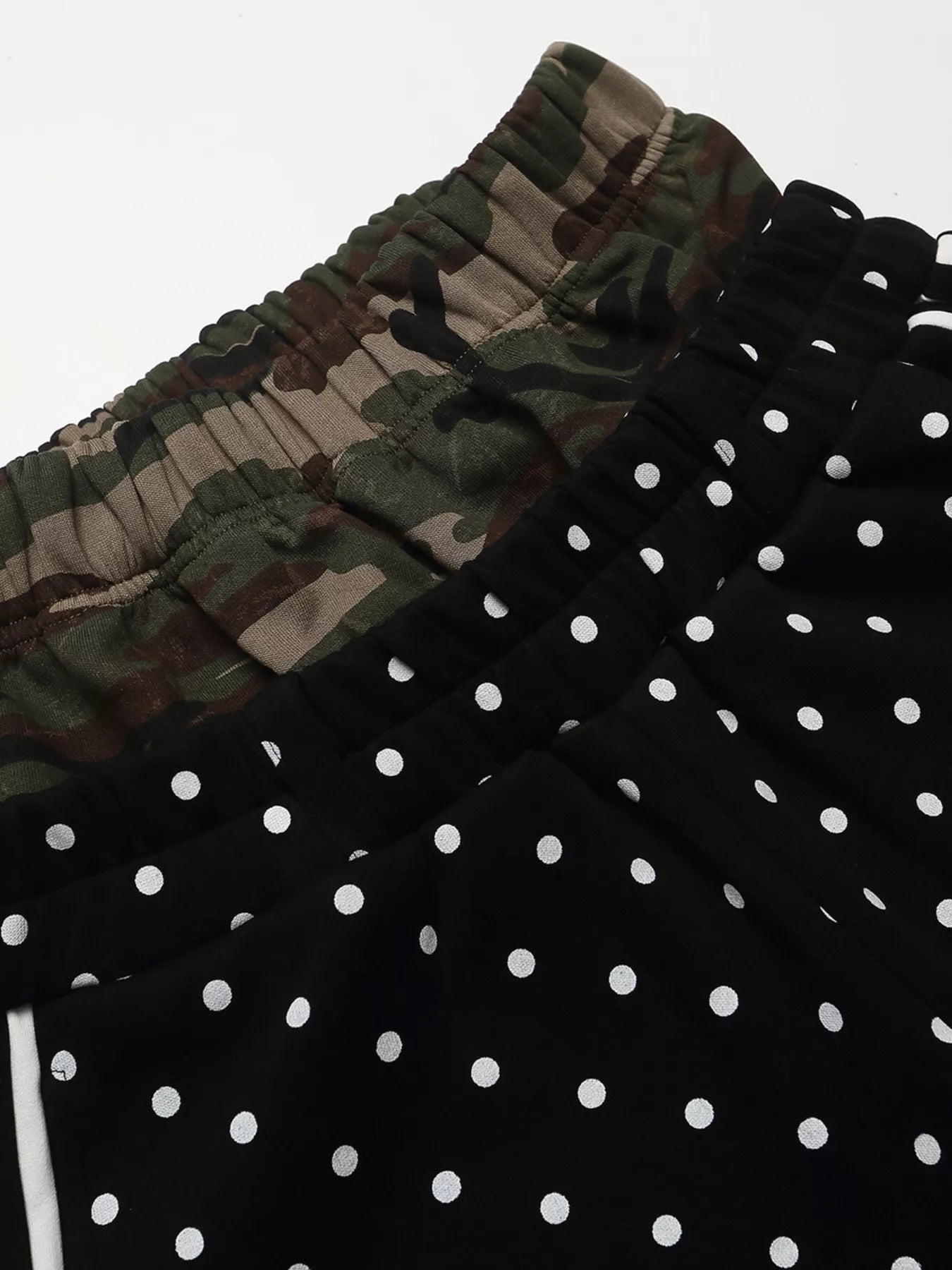 mens-polka-dot-boxing-shorts-with-camouflage-waistband-07